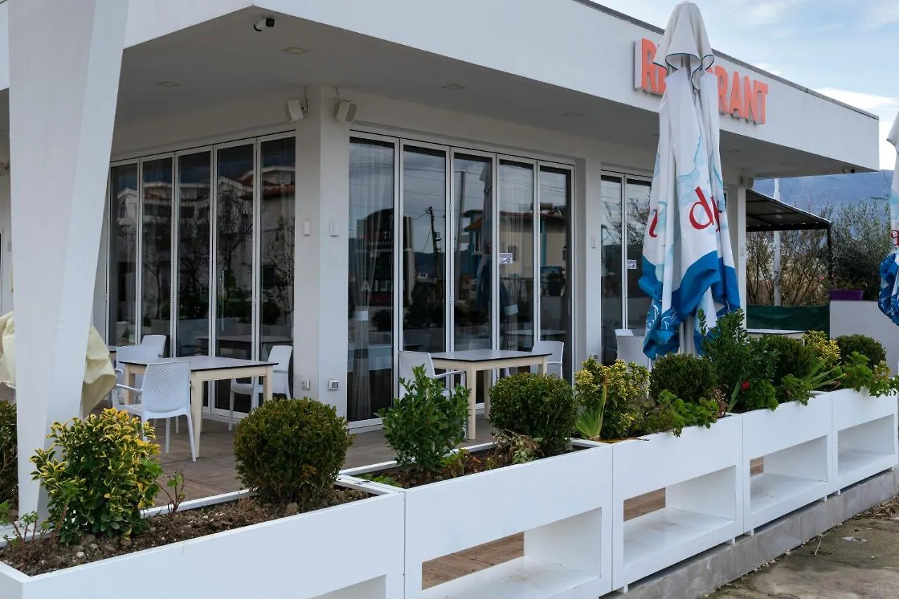 Dolce Italia Hotel Radhimë