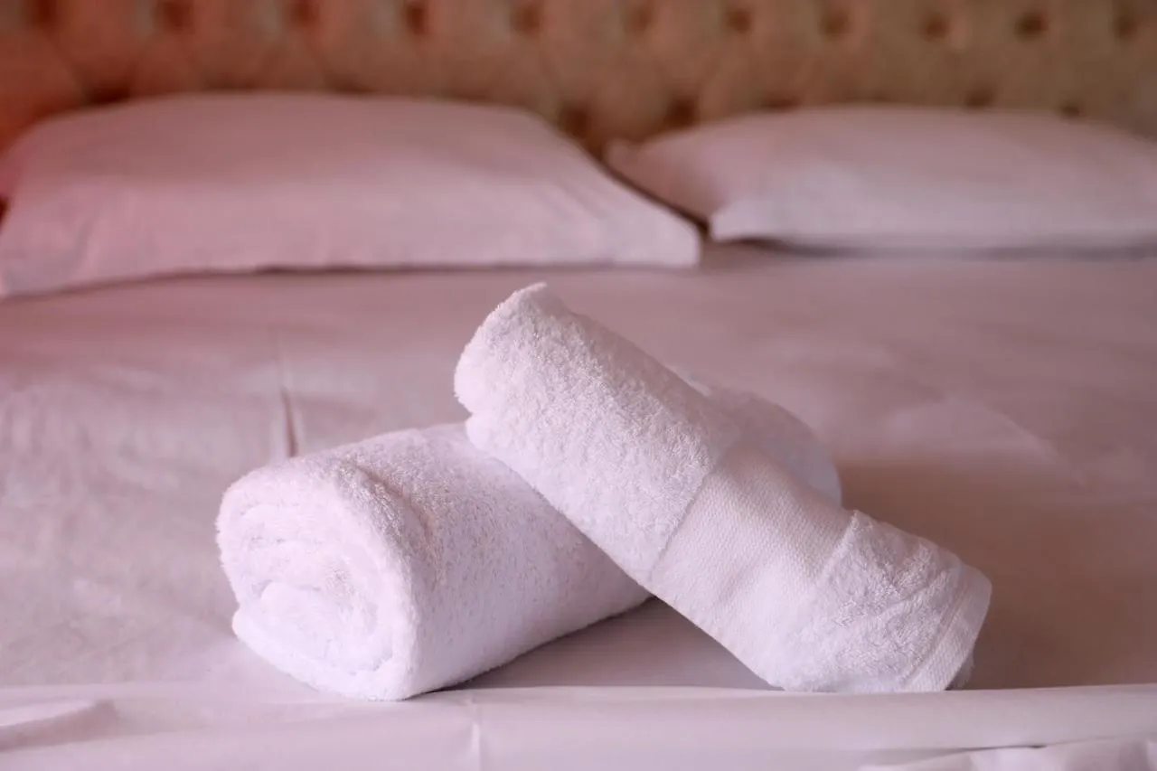 Dolce Italia Hotel Radhimë