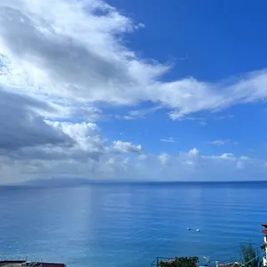Apartamento Sevilia, Qeparo